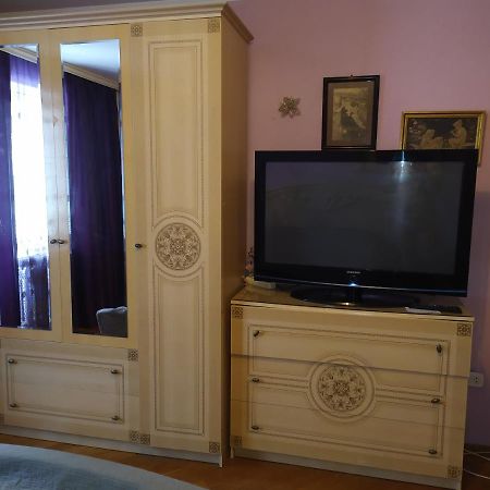 Затишні Апартаменти В Центрі Rivne Zewnętrze zdjęcie